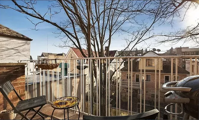 Rented by Redefined Real Estate | media 12