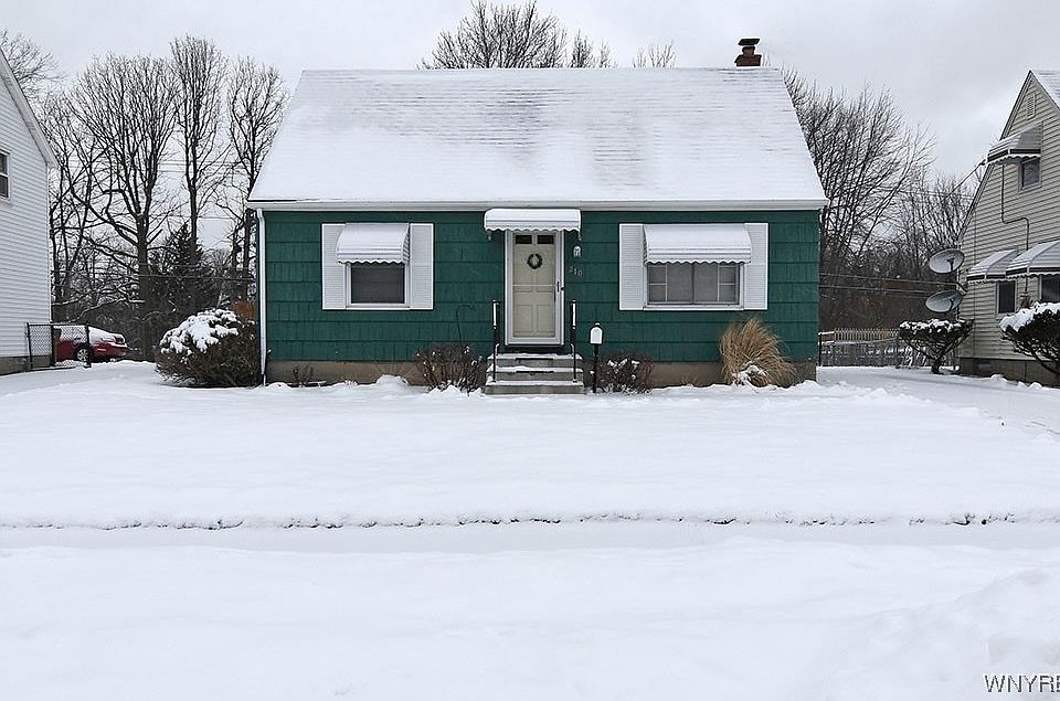 1st image of 210 Ellen Dr