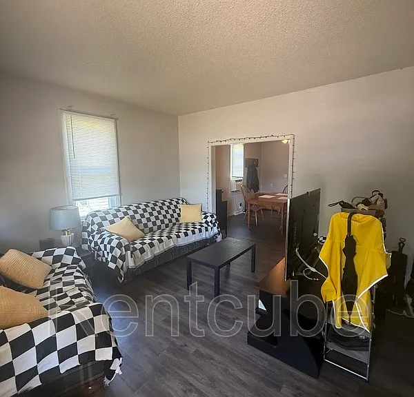 232 Cardiff St — Photo 2