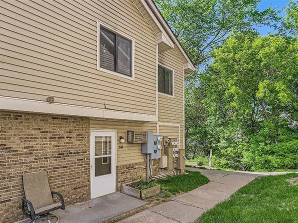 54 E 13th St, Waconia, MN 55387