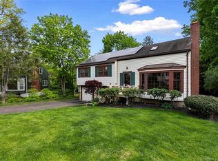 64 Corbin Rd, Hamden, CT 06517