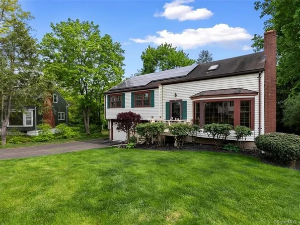 64 Corbin Road, Hamden, CT 06517