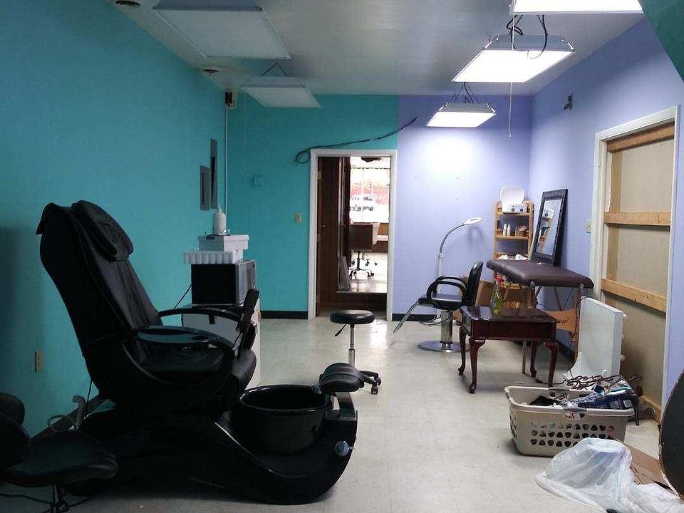 2nd image of 30 N 4th St Suite B