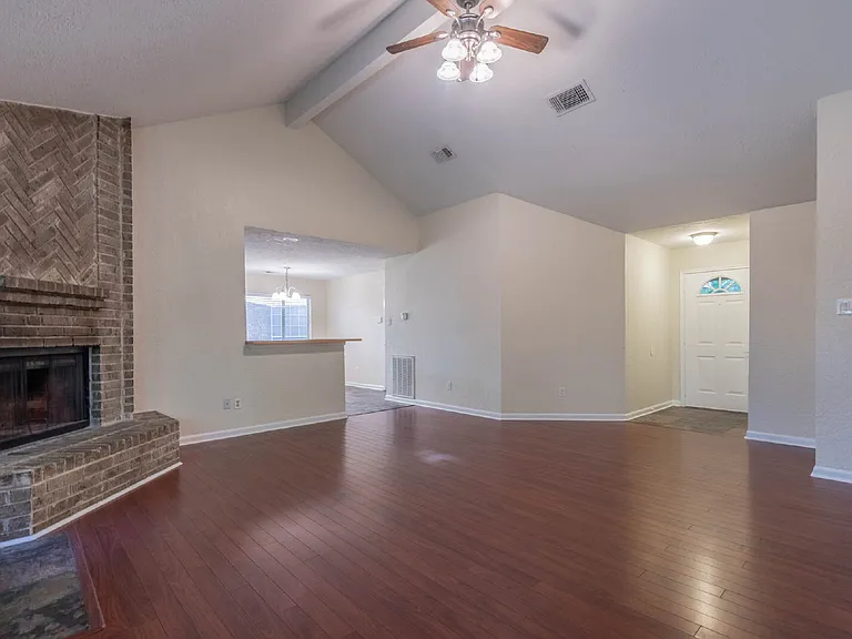 4922 Temple Bell Dr — Photo 5