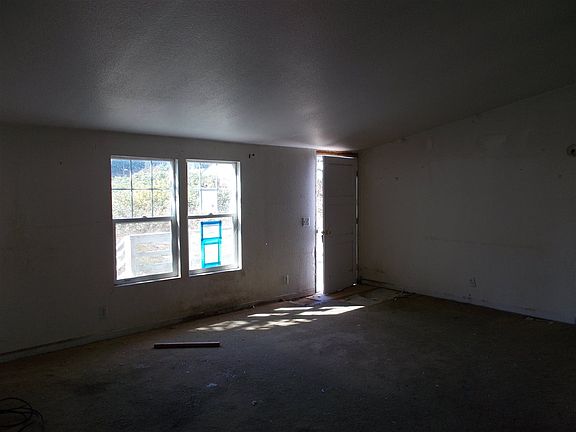 3rd image of 105 Fred Haight Dr