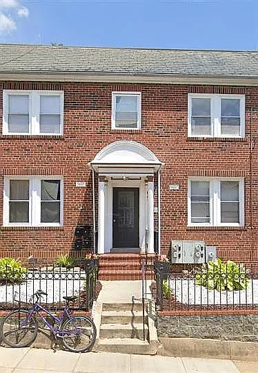 2 bed, 789 sqft, $2,450 — Photo 1