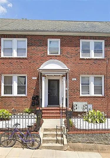 1st image of 1007 18th St NE APT 3