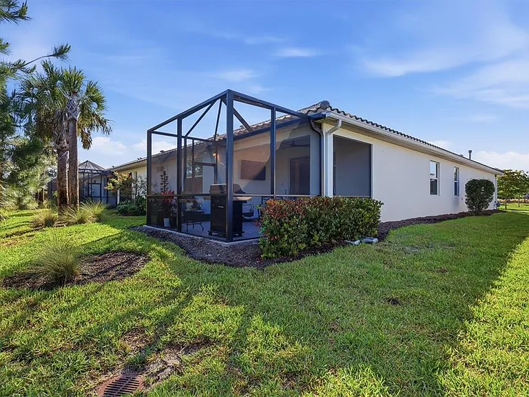 25029 Pearl Lake Cir — Photo 41