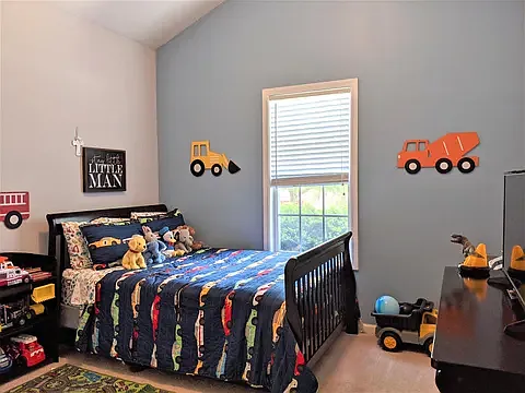 710 Blue Bird Dr — Photo 17