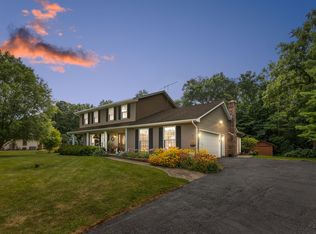 43W085 Thorndon Ridge Dr, Elburn, IL 60119