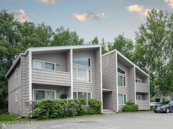 7210 Bearfoot Dr, Anchorage, AK 99502