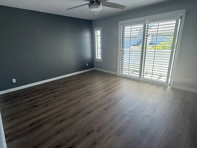 345 Avocado St #204B — Photo 7