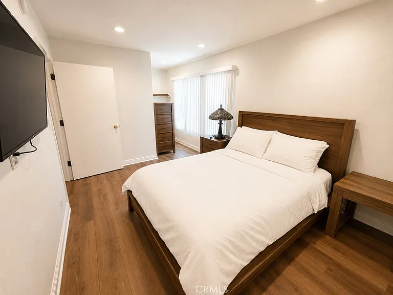 337 Washington Blvd #4 — Photo 5