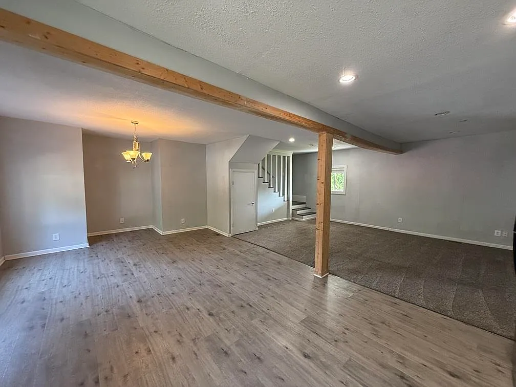 3 bed, 2.0 bath, 1565 sqft, $1,300 — Photo 4
