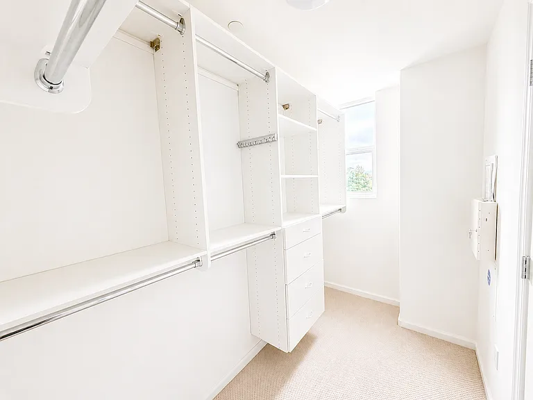 22755 Filbert St — Photo 6