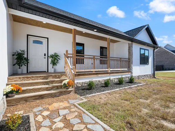 50 Sonoma Dr, Fayetteville, TN 37334