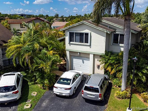 4th image of 932 NW 106th Avenue Cir