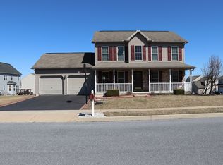 761 Farmhouse Ln, Harrisburg, PA 17111