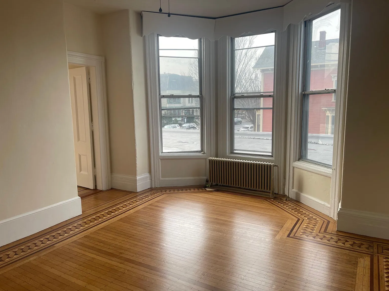 355 Broadway St — Photo 2