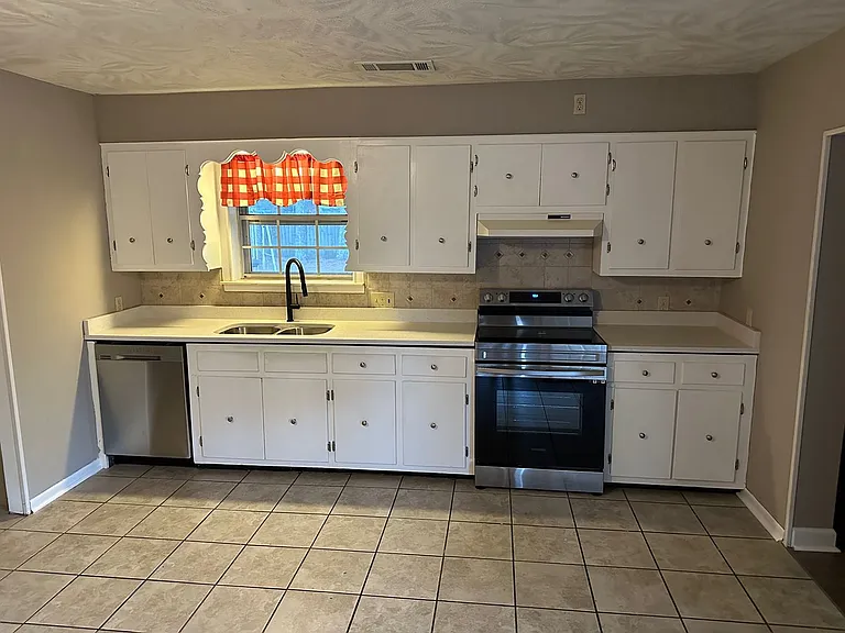 519 Shelton Rd — Photo 4