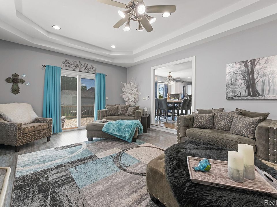 24909 Foxmoor Blvd, photo 23