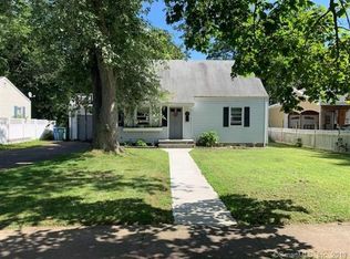 29 W Side Dr, Hamden, CT 06514