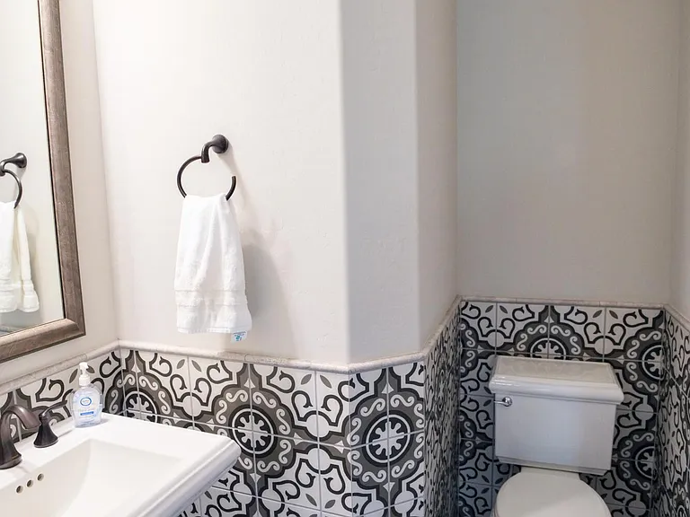 3261 Huckleberry Way — Photo 31