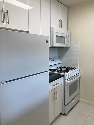 Rented by Corcoran | media 19