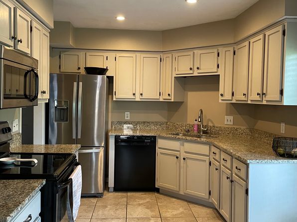 160 Hillsboro Pl #160