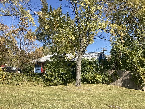 2nd image of 2801 N Elmwood Ave