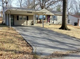 3305 S Willis Ave, Independence, MO 64055