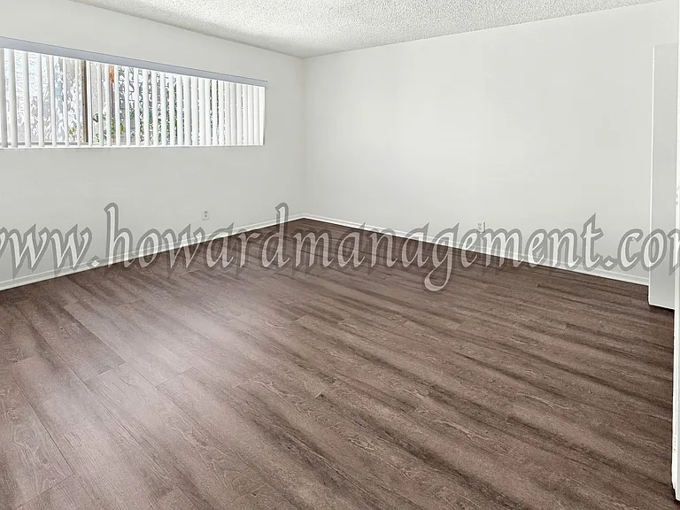 3637 Mentone — Photo 18