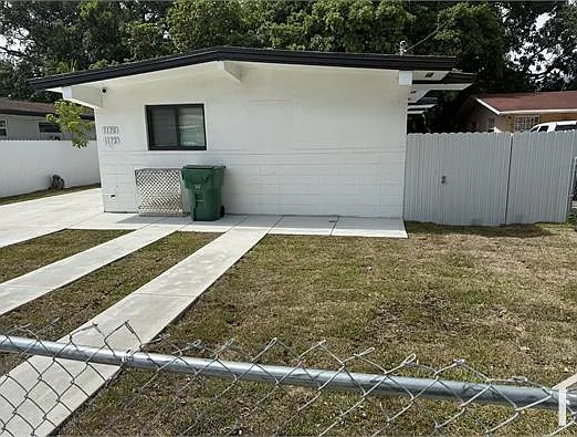 1170 NW 25th St — Photo 12
