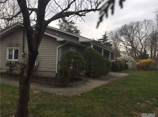 9 Lebkamp Ave, Huntington, NY 11743