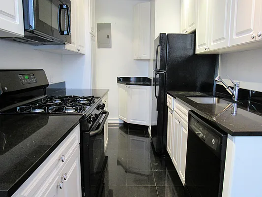 Rented by Goldfarb Properties | media 3