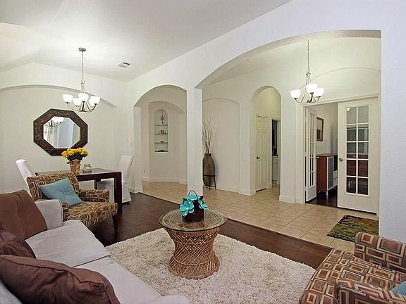 4th image of 5716 Green Hollow Ln