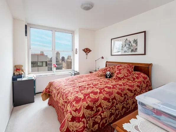 117 East 57th Street image 13 of 15