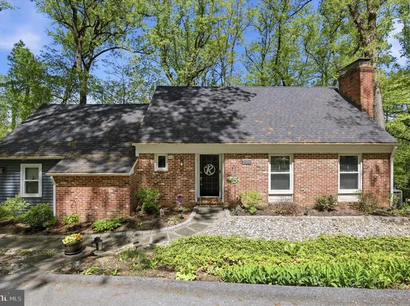 471 Hilltop Rd, Paoli, PA 19301