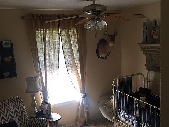 3rd image of 1823 N Briarwood Dr