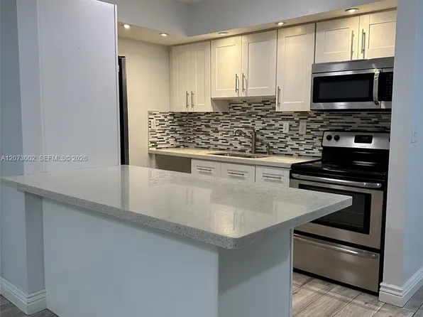 18875 NW 62nd Ave #115, Hialeah, FL 33015