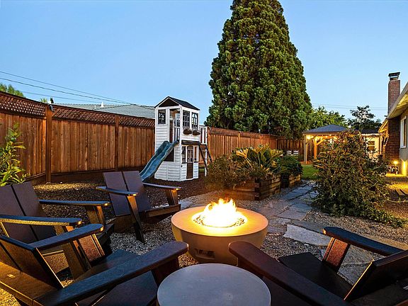 5th image of 352 Cambridge Way