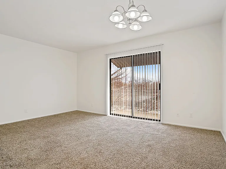 Regency Apartments — Photo 5