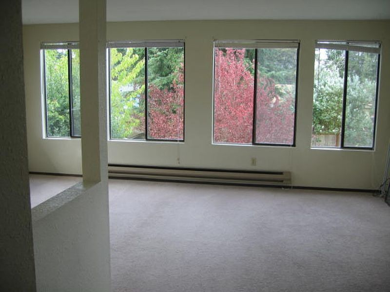 2nd image of 600 3rd St