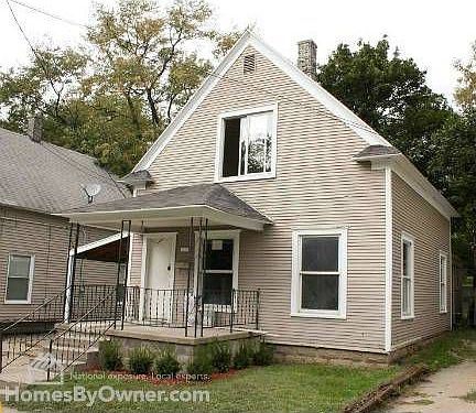 1st image of 447 Fernando St NE