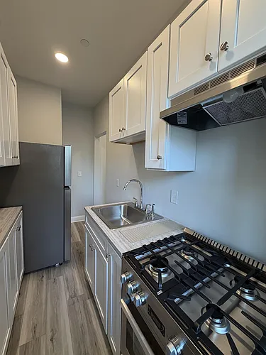 72 Kirkland St #4 Photo 1