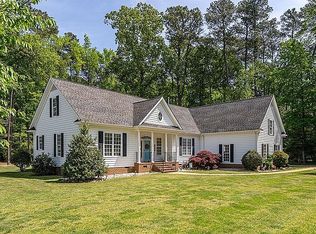 103 Sheep Ln, Yorktown, VA 23693
