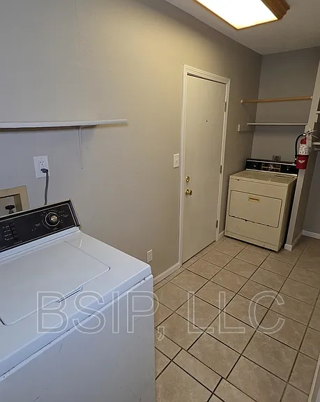 1141 NE Chester Ave #2 — Photo 13