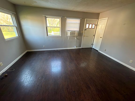 4th image of 120 Lawton Rd