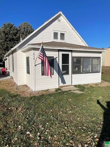 215 12th St, Vermillion, SD, 57069
