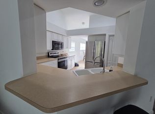 330 Dover Pl APT 203, Naples, FL 34104